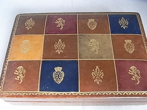 Holz leder schatulle wappen - ,