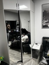 Weißer Eckschrank Mit Spiegel