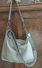 Freds Bruder Tasche, hell, mit 2 Riemen