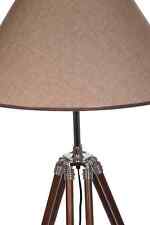 Riesige XXL Stativlampe