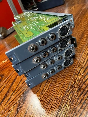 Soundcraft delta 200 - 200, d202