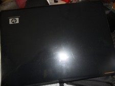 hp tpn c126 Laptop 4GB Ram, 500GB HDD silber/schwarz