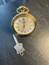 Mechanische Taschenuhr mit Schlüssel Funktioniert Ein Paar Sekunden Beim Aufzieh