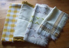 Tischdecke Tischläufer Vitrinen Läufer vintage Bilder ansehen retro Wohnzimmer 