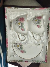 Elegantes 2er-Set Tee-Tassen &