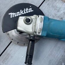 Makita GA9050R Winkelschleifer 230mm 2000W 230V für Beton, Eisen, Holz, Fliesen