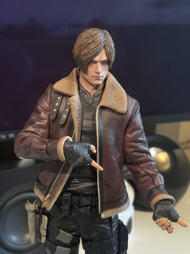 Resident evil leon kennedy - resident,