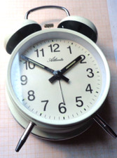 Alter gebrauchter Wecker