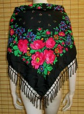 BUNTES TRACHTENTUCH -