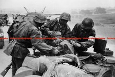 F018180 Soldaten pflegen