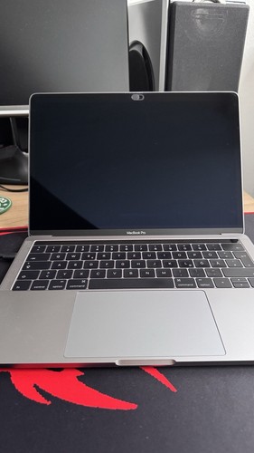 Macbook pro touchbar - macbook,