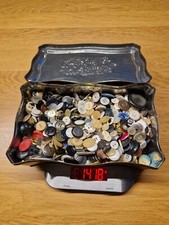 Omas Knöpfe Schatzkiste (ca 1,3 kg) in Haribo Blechdose