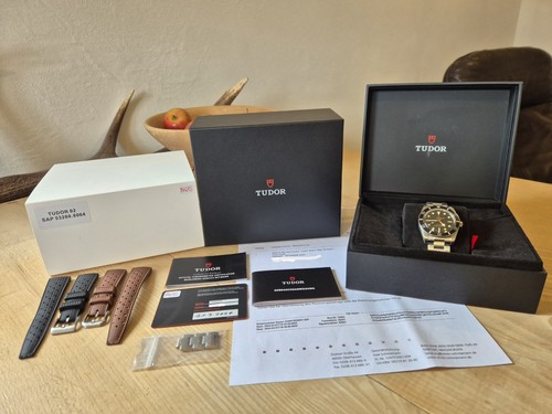 Tudor black bay - tudor,
