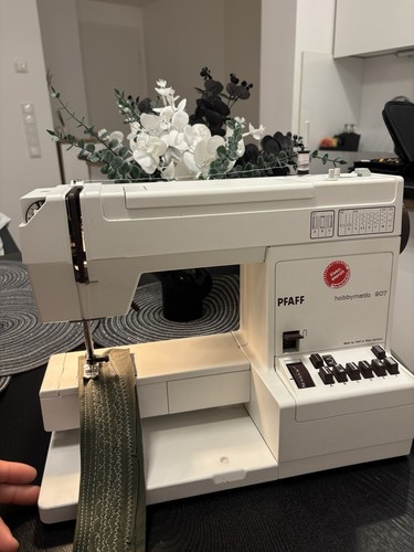 Pfaff hobbymatic 907