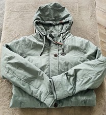 Alife and kickin - and, jacke