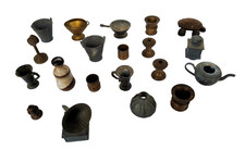 Konvolut 20 Miniaturen Setzkasten antik Zinn Messing Keramik Rarität Vintage Dek