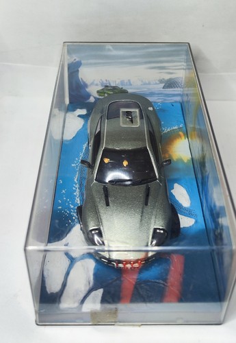 James bond 007 modellauto - james,