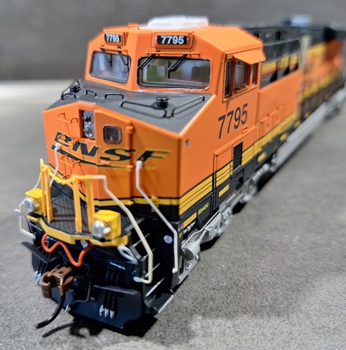 Athearn tsunami2 lok - athearn, us-lok