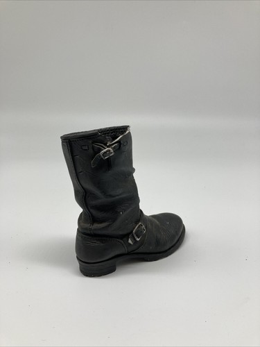 Just the right - right, shoe