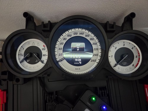 Mercedes w204 tacho - mercedes,
