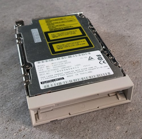 Fujitsu laufwerk 640mb scsi - fujitsu, mo-laufwerk