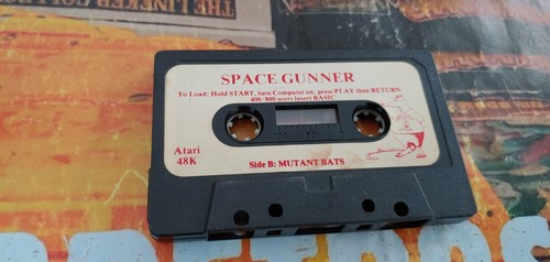 Space gunner - gunner, (red