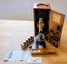 E. Leitz Wetzlar Messing-Mikroskop Nr. 136313 – Baujahr 1911