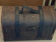 Sehr Alte Schatztruhe