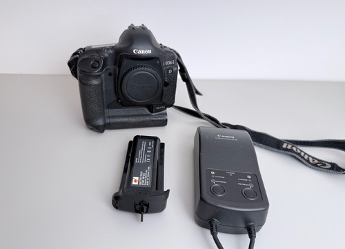 Canon eos mark - n, body