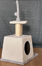 Kratzbaum AniOne (Kira); Farbe: weiß; Größe: ca. 49x37x77 cm