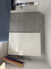 Schwebetürenschrank -