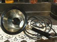 Alte elektrische Handlampe mit Drehschalter Rotlichtlampe Medizin