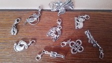 9 Charm Charms Anhänger  silberfarben m. Karabiner (12337)