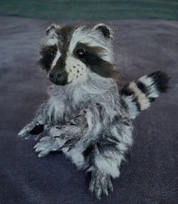 Waschbär aus Nadelfilz/