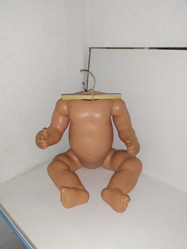 Alter kunststoff baby körper - alter, kunststoff-baby-körper