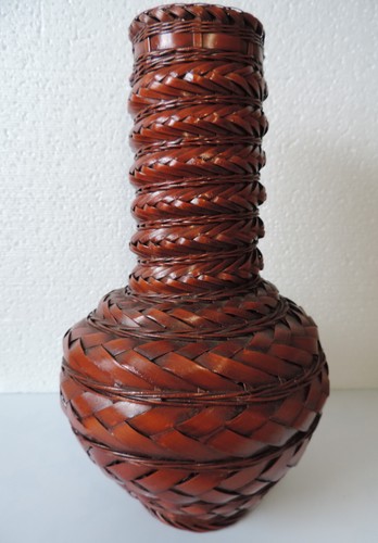 Ikebana vase japan taisho - ikebana,