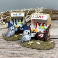 Deko Strandkorb - Auszeit - mit Seehund Pudelmütze 7,5cm rot/blau/weiß maritim