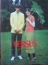 Gianni Versace VERSUS Lookbook Primavera E 1996 Vintage Gay