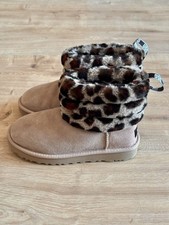 UGG Boots Mini Fluff Quilted