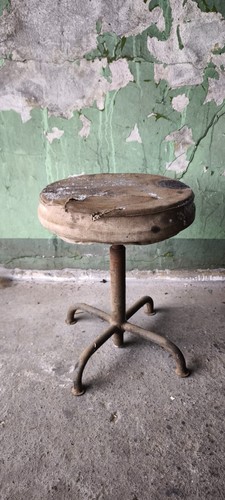 Vintage industrial hocker - industrial,