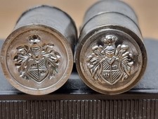 Altes Knopf Werkzeug Wappen