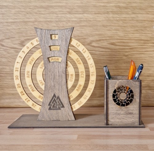 Ewiger kalender aus - holz, mit