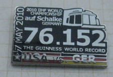 IIHF WORLD CHAMPIONSHIP 2010 AUF SCHALKE / GUINNESS WORLD RECORD .... Pin (145c)