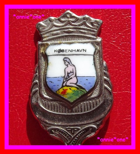 Emaille wappen - ꧁,