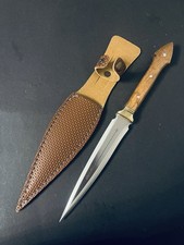 Dolch – Stahl 4116 | Full-Tang | Nussholzgriff mit Messing-Zwischenstück | Hand