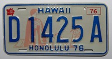 USA Nummernschild aus Hawaii "HONOLULU  76" ist ein Dealer/Händler Schild.