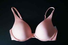 Triumph Body Make-Up Essentials MWHP 01 (Coral 00GV/GV)