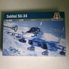 Sukhoi SU-34/32 Strike Flanker  1 72 