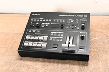 Roland V-40HD Multi-Format