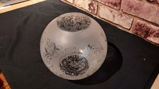 RUNDER MATTIERTER FLORAL